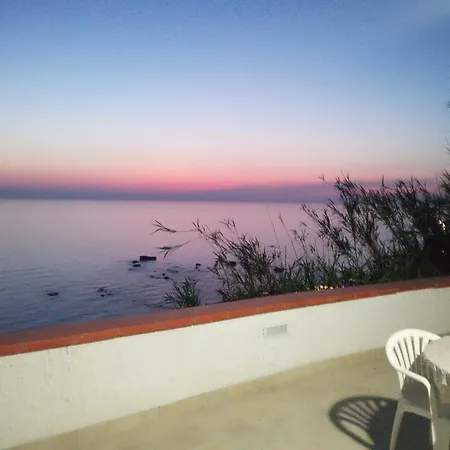 Riflessi Della Baia Tatil Evi Forio di Ischia